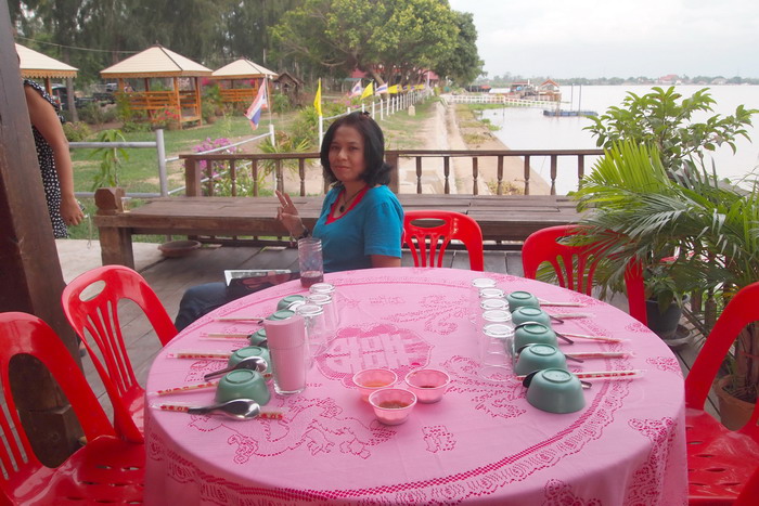 ชื่อ:  P6165130-1.jpg
ครั้ง: 579
ขนาด:  146.0 กิโลไบต์