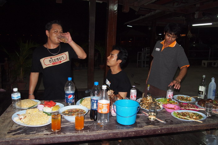 ชื่อ:  P6165191-1.jpg
ครั้ง: 575
ขนาด:  116.3 กิโลไบต์