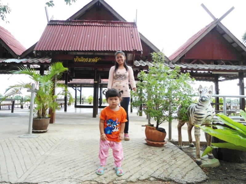 ชื่อ:  DSC02507.jpg
ครั้ง: 439
ขนาด:  192.7 กิโลไบต์