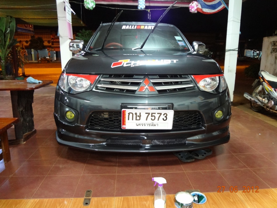 ชื่อ:  DSC03324.jpg
ครั้ง: 1246
ขนาด:  243.8 กิโลไบต์