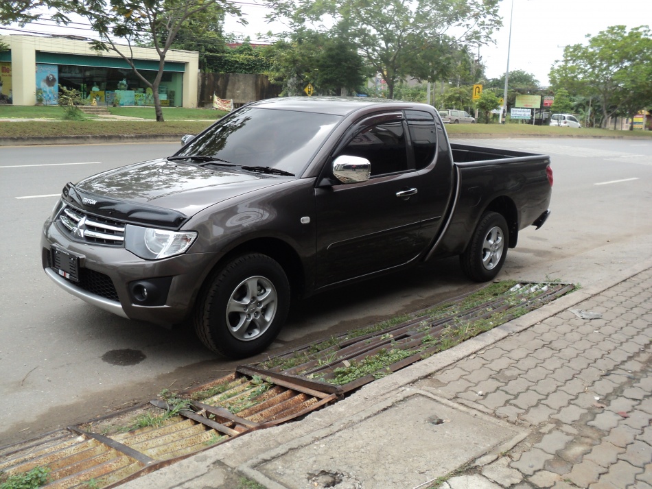 ชื่อ:  DSC02410.jpg
ครั้ง: 1351
ขนาด:  297.1 กิโลไบต์