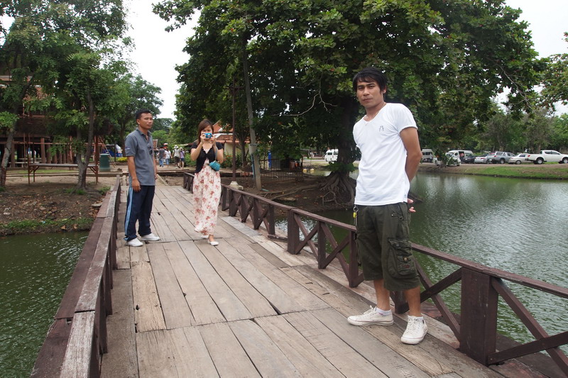 ชื่อ:  P7185317-1.jpg
ครั้ง: 252
ขนาด:  201.7 กิโลไบต์