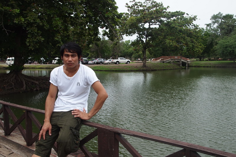 ชื่อ:  P7185316-1.jpg
ครั้ง: 263
ขนาด:  188.0 กิโลไบต์