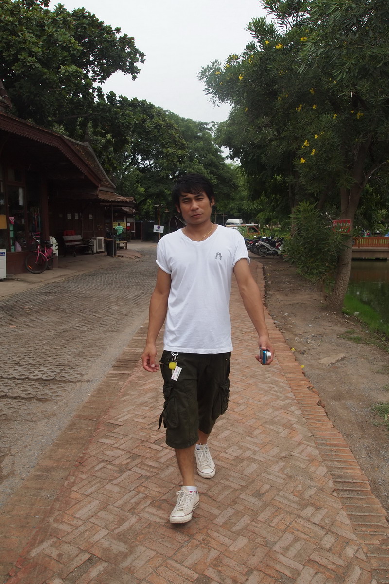 ชื่อ:  P7185324-1.jpg
ครั้ง: 246
ขนาด:  327.2 กิโลไบต์