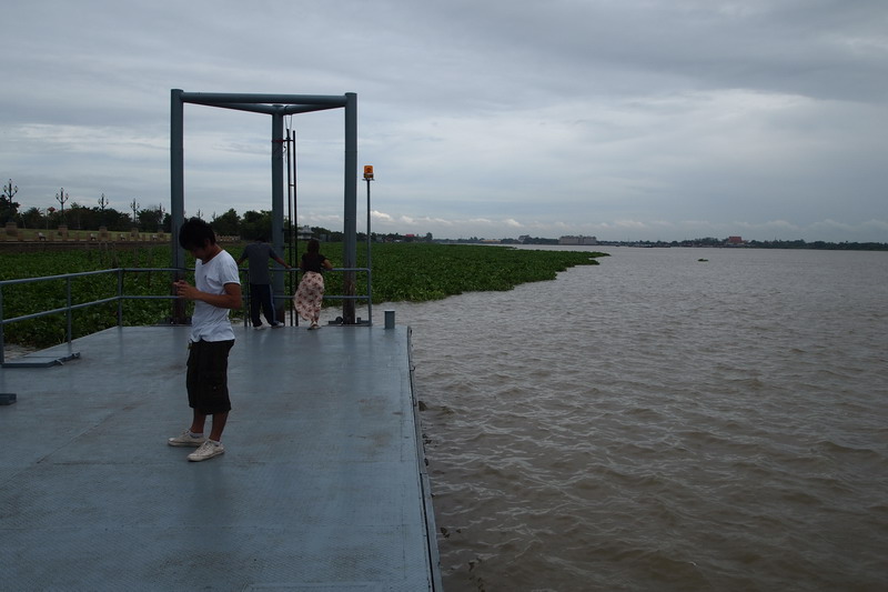 ชื่อ:  P7185347-1.jpg
ครั้ง: 236
ขนาด:  102.2 กิโลไบต์