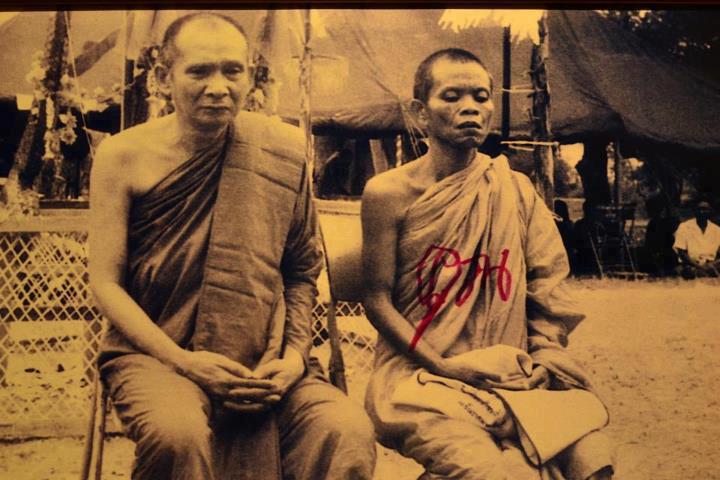 ชื่อ:  monk6.jpg
ครั้ง: 491
ขนาด:  59.7 กิโลไบต์