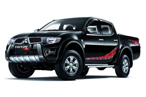 ชื่อ:  2012-Mitsubishi-Triton-RA-Edition-showroom.jpg
ครั้ง: 3749
ขนาด:  19.4 กิโลไบต์