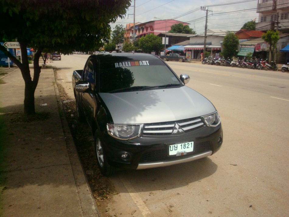 ชื่อ:  DSC09537.jpg
ครั้ง: 790
ขนาด:  221.1 กิโลไบต์