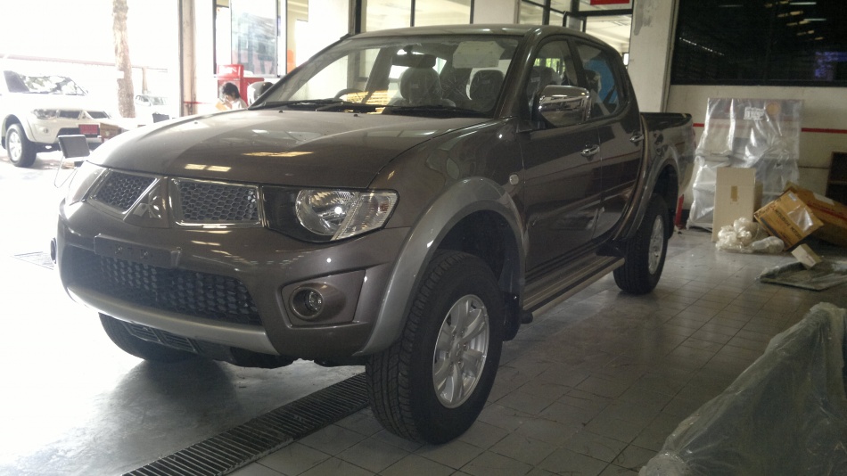 ชื่อ:  2012-08-08-171[1].jpg
ครั้ง: 2555
ขนาด:  157.8 กิโลไบต์