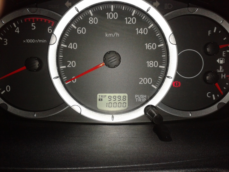 ชื่อ:  2012-08-27 06.47.42.jpg
ครั้ง: 366
ขนาด:  217.5 กิโลไบต์
