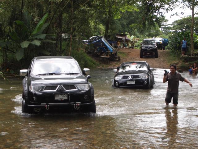 ชื่อ:  P9022379 (Small).JPG
ครั้ง: 235
ขนาด:  69.4 กิโลไบต์