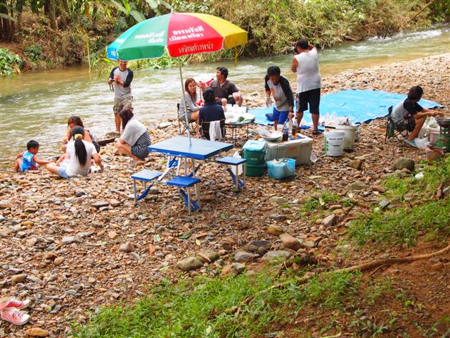 ชื่อ:  P9022407 (Small).JPG
ครั้ง: 247
ขนาด:  111.5 กิโลไบต์