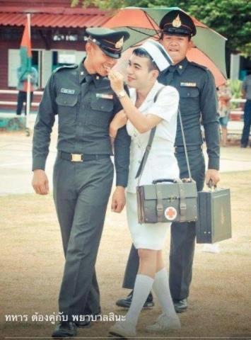 ชื่อ:  ทหารกะพยาบาล.jpg
ครั้ง: 1811
ขนาด:  30.4 กิโลไบต์