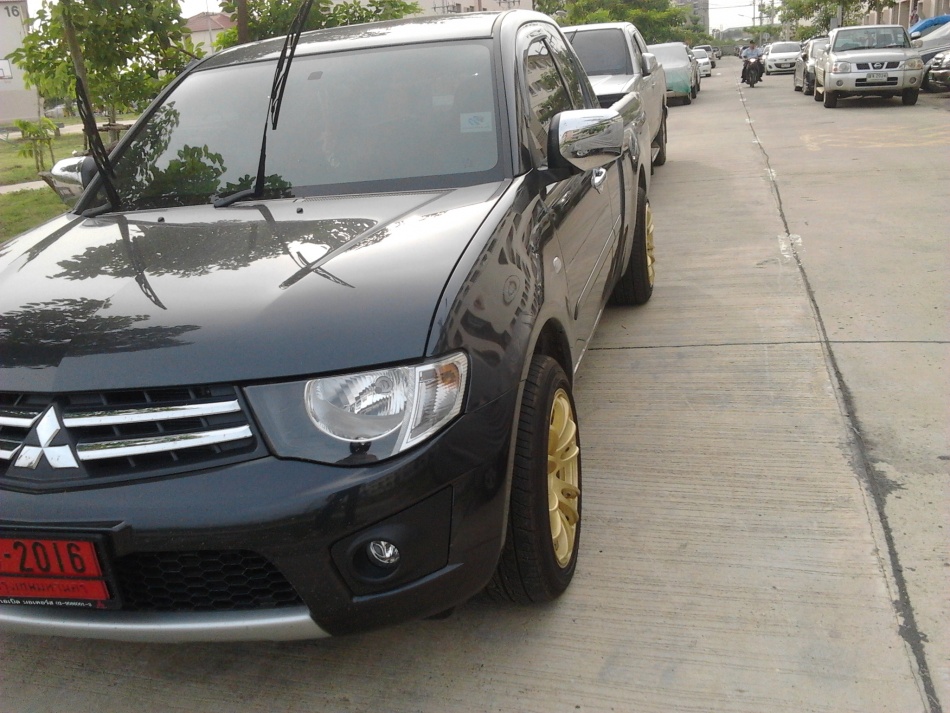 ชื่อ:  2012-06-15 07.37.13.jpg
ครั้ง: 1642
ขนาด:  250.3 กิโลไบต์