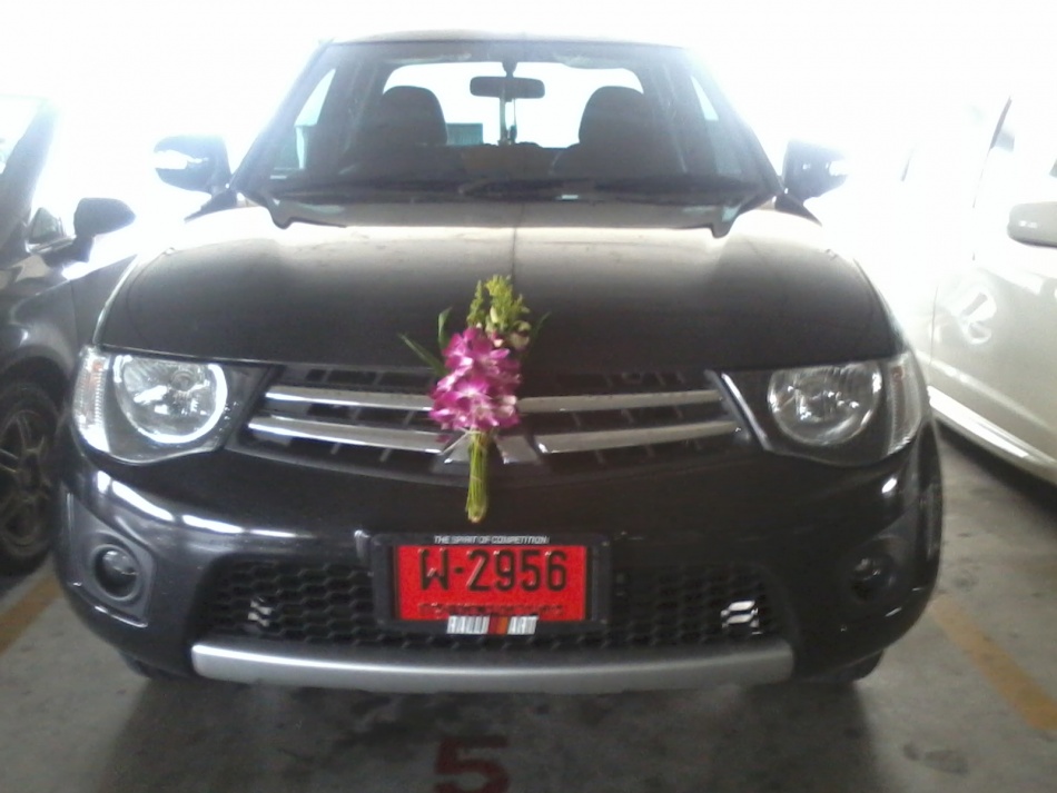 ชื่อ:  2012-09-28 13.32.44.jpg
ครั้ง: 538
ขนาด:  144.2 กิโลไบต์