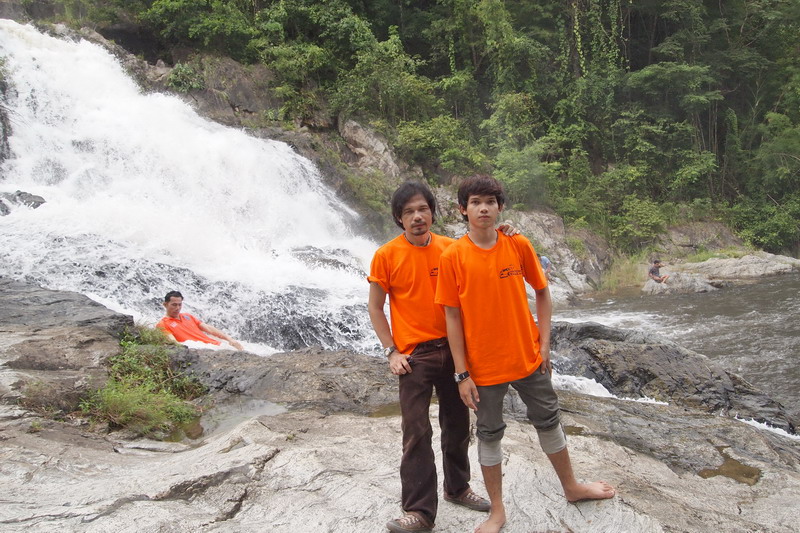 ชื่อ:  P9290420-1.jpg
ครั้ง: 227
ขนาด:  202.1 กิโลไบต์