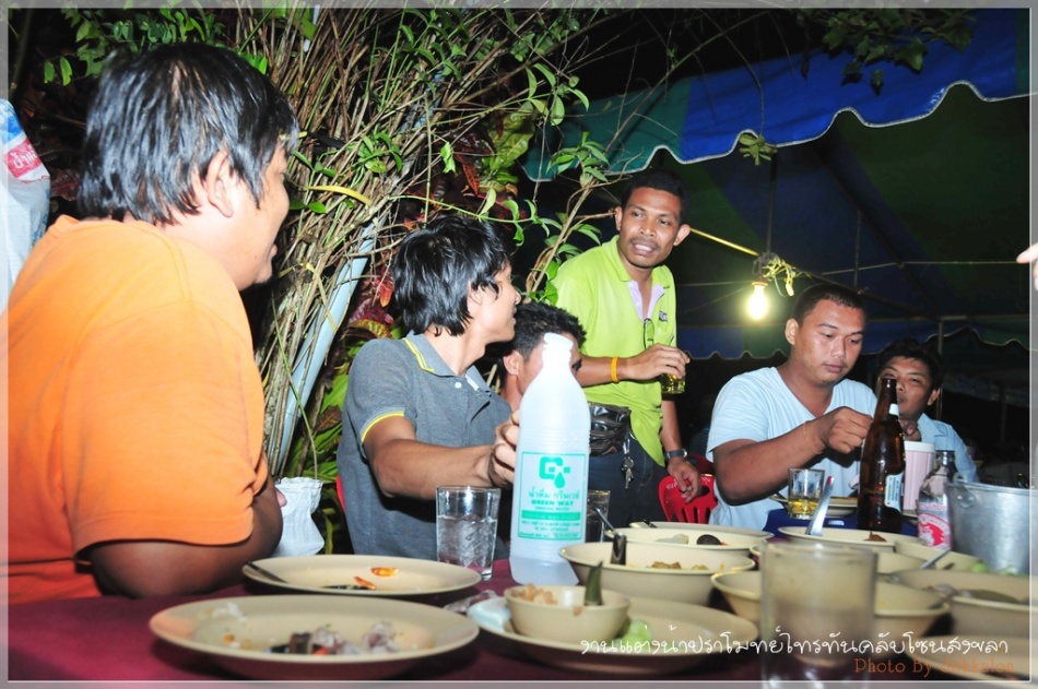 ชื่อ:  DSC_4270.jpg
ครั้ง: 260
ขนาด:  233.1 กิโลไบต์