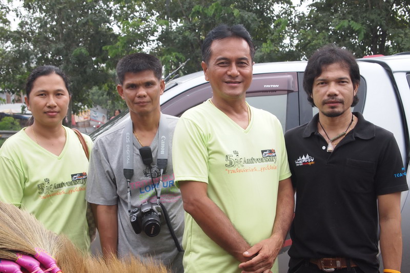 ชื่อ:  P9300691-1.jpg
ครั้ง: 246
ขนาด:  156.1 กิโลไบต์