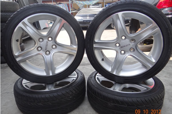 ชื่อ:  images_31761819725701349781208.jpg
ครั้ง: 1417
ขนาด:  145.3 กิโลไบต์