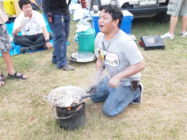 ชื่อ:  P1012677 (Small).JPG
ครั้ง: 176
ขนาด:  82.2 กิโลไบต์