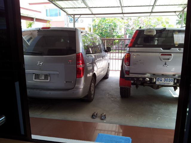 ชื่อ:  2012-11-09 13.15.14.jpg
ครั้ง: 699
ขนาด:  223.2 กิโลไบต์