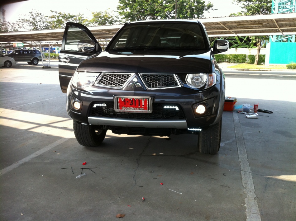 ชื่อ:  IMG_1325[1].jpg
ครั้ง: 966
ขนาด:  268.3 กิโลไบต์