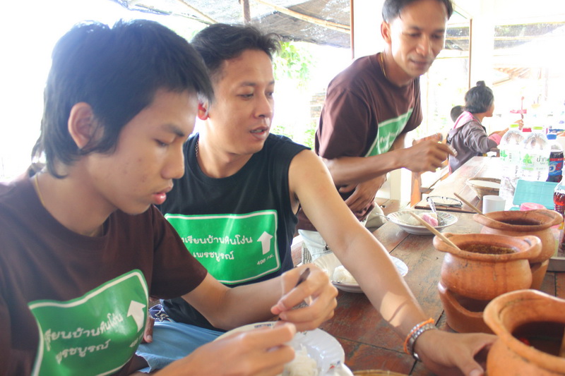 ชื่อ:  IMG_7102_resize.JPG
ครั้ง: 145
ขนาด:  154.1 กิโลไบต์