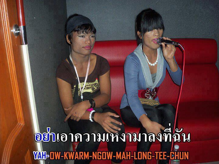 ชื่อ:  547439_577395658944369_1124307336_n.jpg
ครั้ง: 3116
ขนาด:  63.7 กิโลไบต์