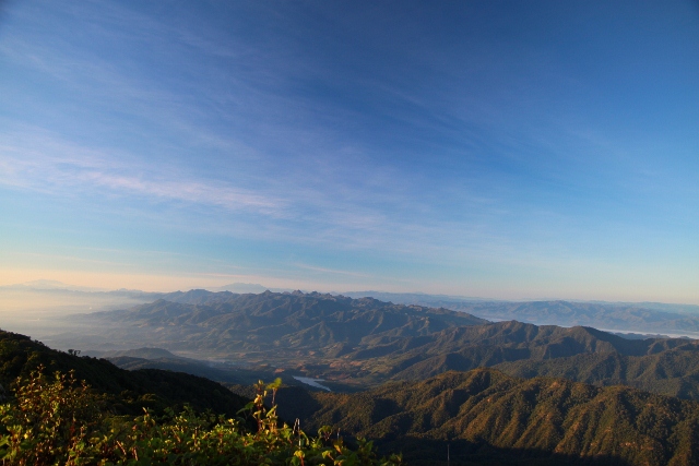 ชื่อ:  IMG_0812 (640x427).jpg
ครั้ง: 852
ขนาด:  156.9 กิโลไบต์
