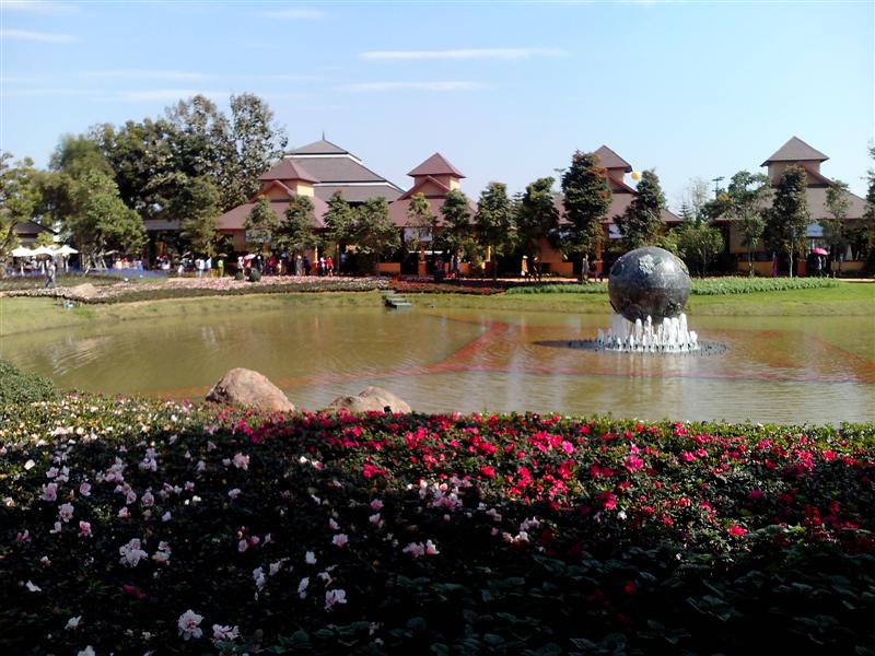 ชื่อ:  IMG_20121228_131258 (Medium).jpg
ครั้ง: 395
ขนาด:  98.9 กิโลไบต์
