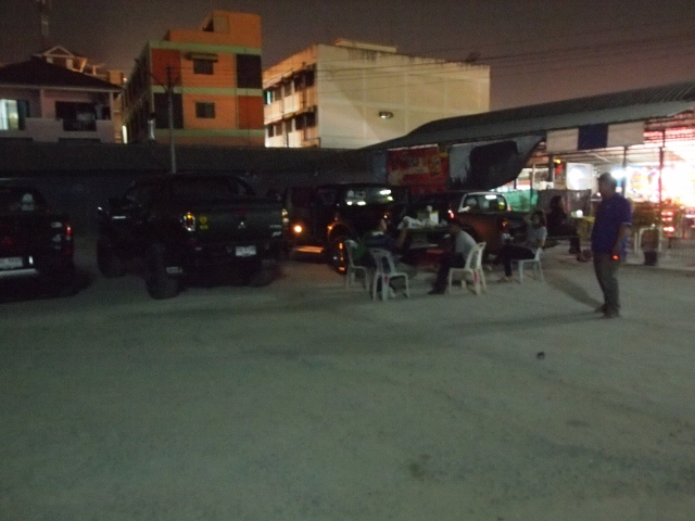 ชื่อ:  P1103063 (640x480).jpg
ครั้ง: 208
ขนาด:  188.2 กิโลไบต์