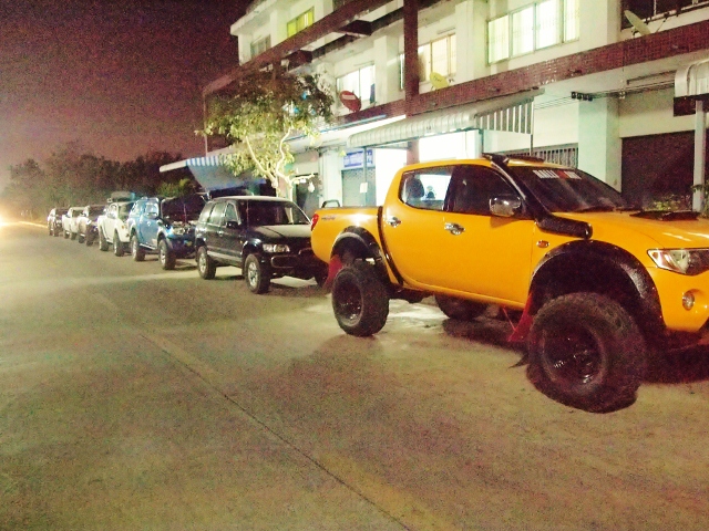 ชื่อ:  P1013204 (640x480).jpg
ครั้ง: 276
ขนาด:  265.4 กิโลไบต์