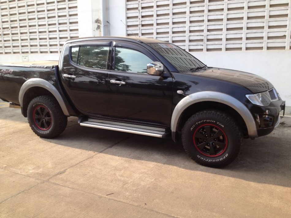 ชื่อ:  Black4x4 2.jpg
ครั้ง: 553
ขนาด:  236.4 กิโลไบต์