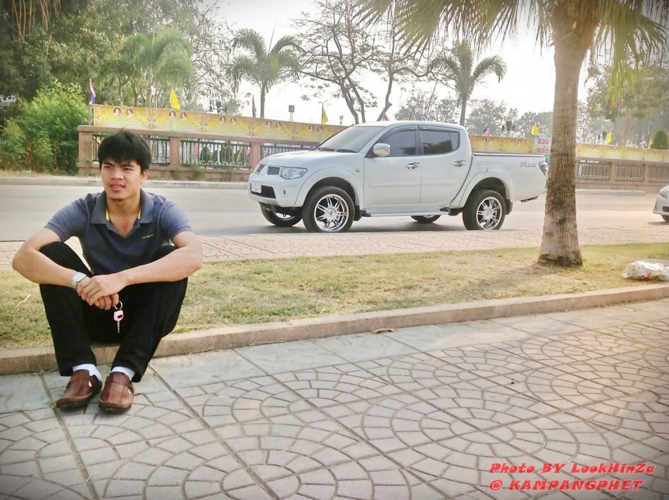 ชื่อ:  Picturhhe 408.jpg
ครั้ง: 1242
ขนาด:  294.7 กิโลไบต์