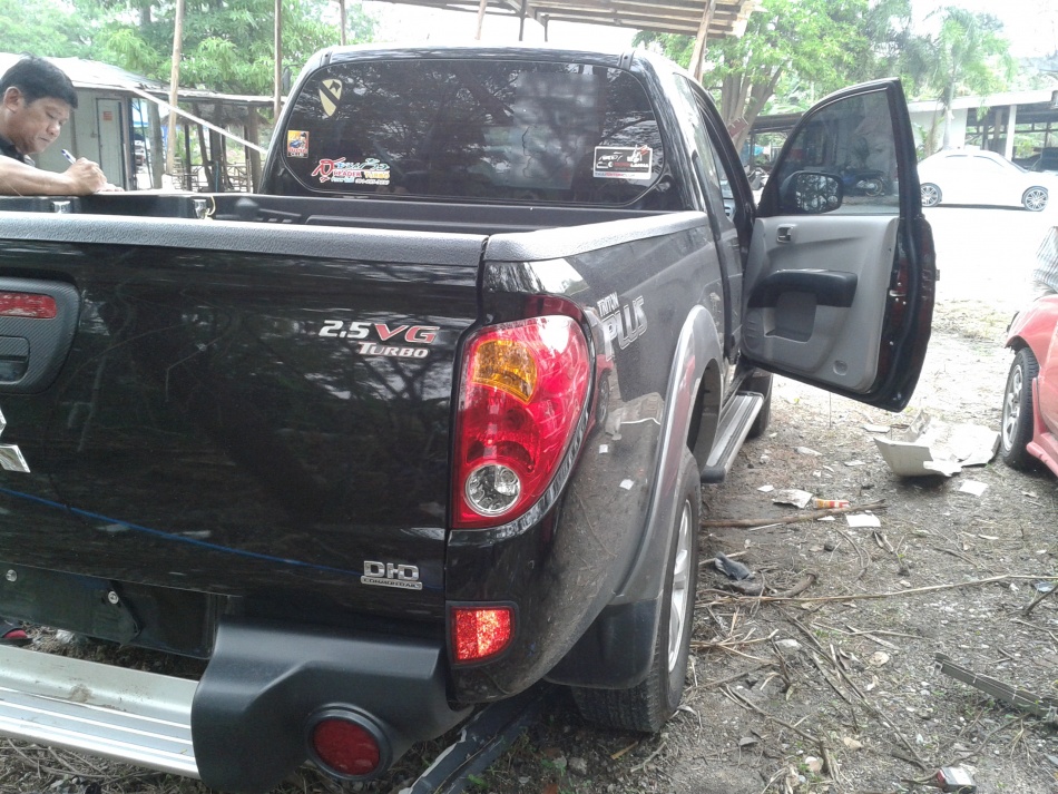 ชื่อ:  2013-02-02 12.37.01.jpg
ครั้ง: 994
ขนาด:  308.5 กิโลไบต์