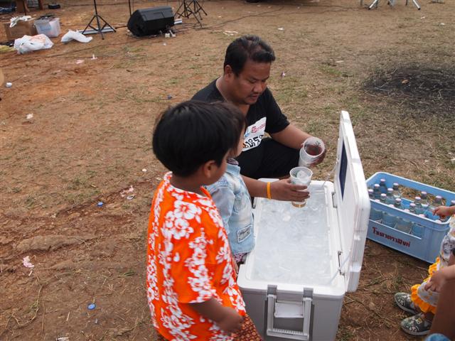 ชื่อ:  P2023232 (Small).JPG
ครั้ง: 213
ขนาด:  75.2 กิโลไบต์