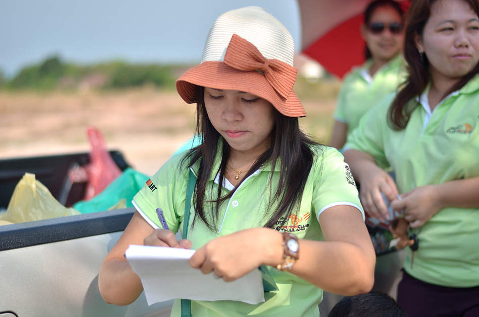 ชื่อ:  DSC_1930.jpg
ครั้ง: 242
ขนาด:  162.7 กิโลไบต์