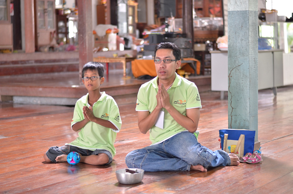 ชื่อ:  DSC_1975.jpg
ครั้ง: 234
ขนาด:  216.5 กิโลไบต์