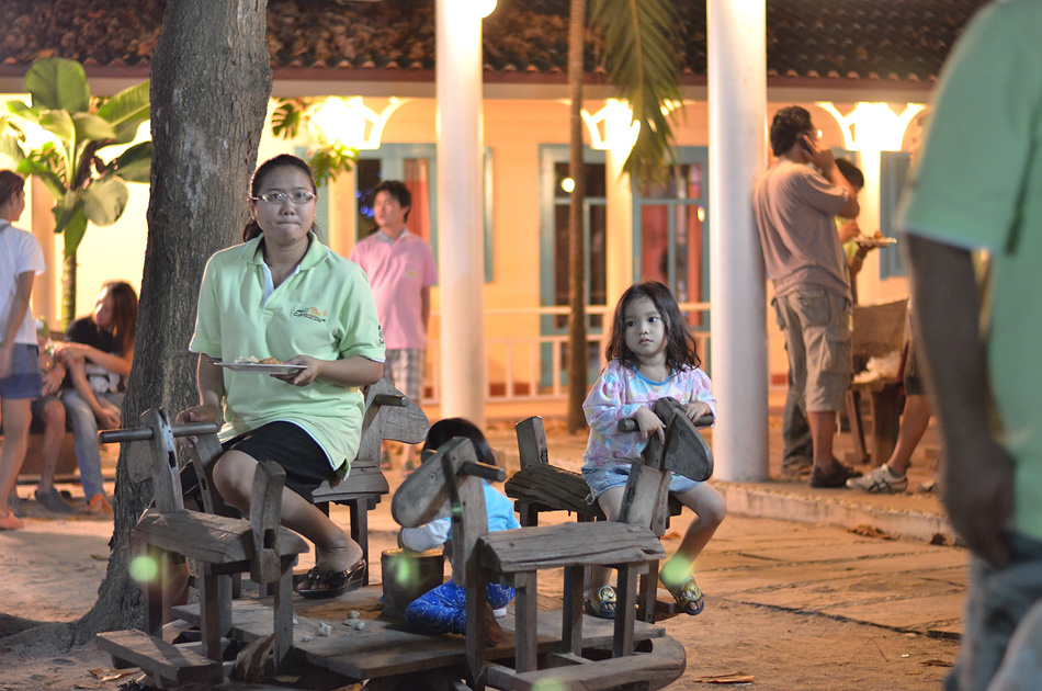 ชื่อ:  DSC_2176.jpg
ครั้ง: 255
ขนาด:  245.0 กิโลไบต์