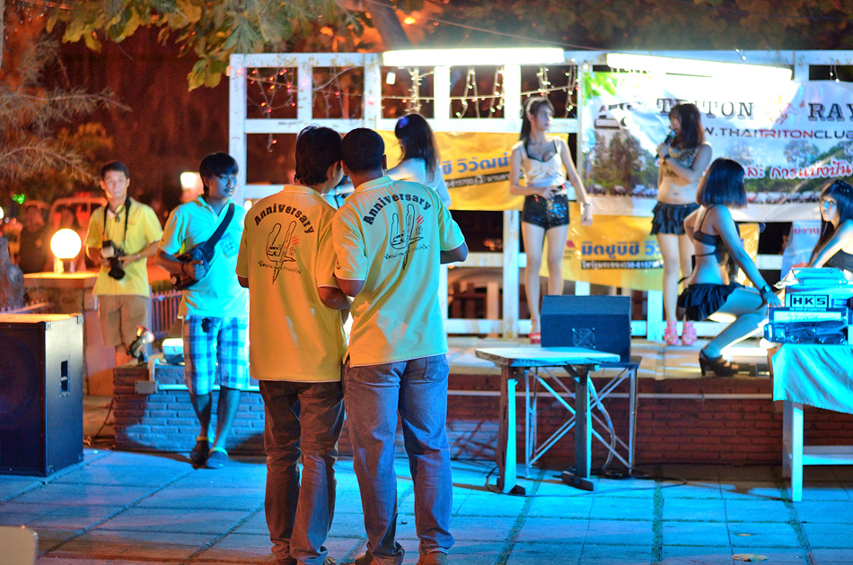 ชื่อ:  DSC_2234.jpg
ครั้ง: 235
ขนาด:  334.6 กิโลไบต์