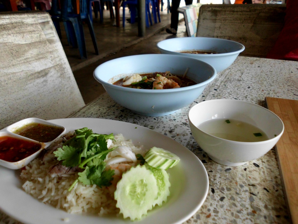 ชื่อ:  HPIM0848.jpg
ครั้ง: 676
ขนาด:  218.8 กิโลไบต์
