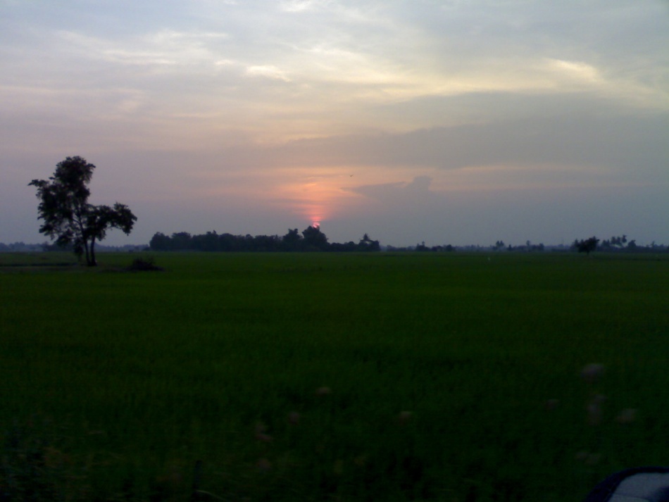 ชื่อ:  230420121087.jpg
ครั้ง: 695
ขนาด:  110.1 กิโลไบต์