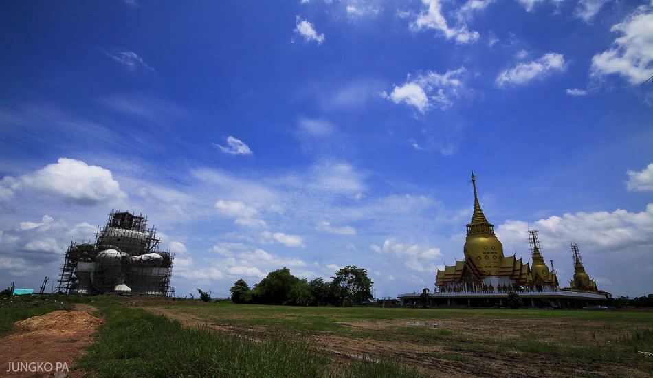 ชื่อ:  picture2012_287255519421.jpg
ครั้ง: 1055
ขนาด:  157.6 กิโลไบต์
