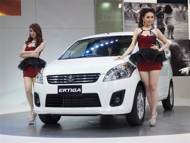 ชื่อ:  P3314184 (Small).JPG
ครั้ง: 243
ขนาด:  51.0 กิโลไบต์