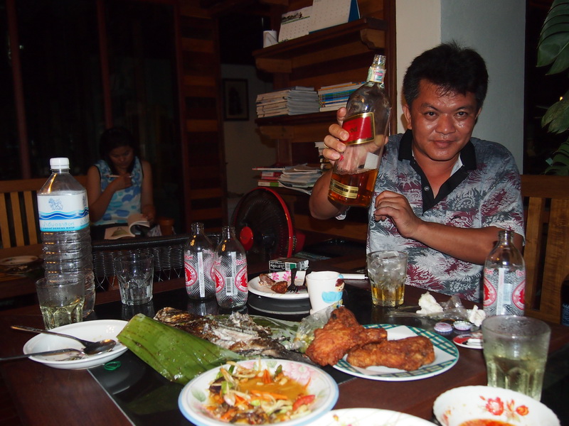 ชื่อ:  P3302256.JPG
ครั้ง: 175
ขนาด:  197.8 กิโลไบต์