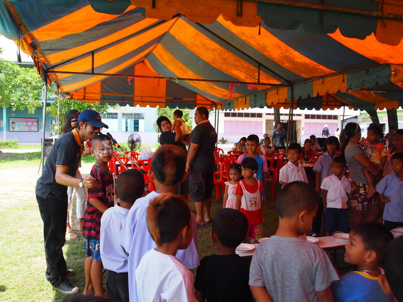 ชื่อ:  P1012086_resize.JPG
ครั้ง: 254
ขนาด:  201.5 กิโลไบต์