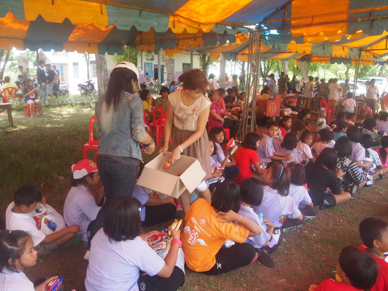 ชื่อ:  P5112161_resize.JPG
ครั้ง: 355
ขนาด:  193.1 กิโลไบต์