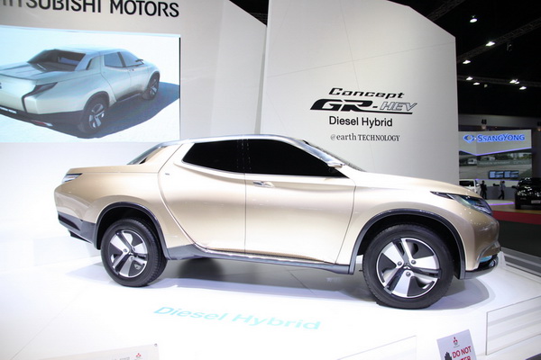 ชื่อ:  Mitsubishi-GR-HEV-Concept-01.jpg
ครั้ง: 1102
ขนาด:  86.6 กิโลไบต์