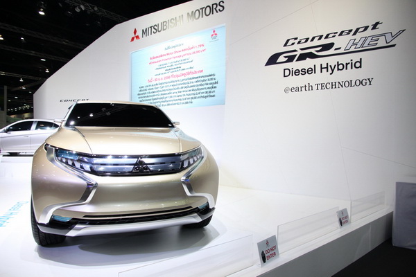 ชื่อ:  Mitsubishi-GR-HEV-Concept-03.jpg
ครั้ง: 1024
ขนาด:  86.7 กิโลไบต์