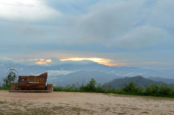 ชื่อ:  DSC_0045-700.jpg
ครั้ง: 1109
ขนาด:  23.8 กิโลไบต์